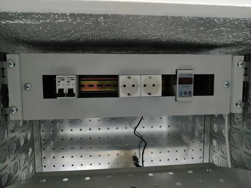 Кліматична шафа підлогова 30U (600х800) ASISTEM Т2, фільтр, охолодження, нагрівач 500Вт, цоколь, дах, IP54 ASI-W30U68-T2 фото